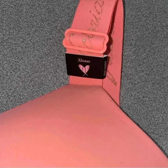 Victoria Secret Lightly  Lined T-Shirt Bra - Picture 3 of 5